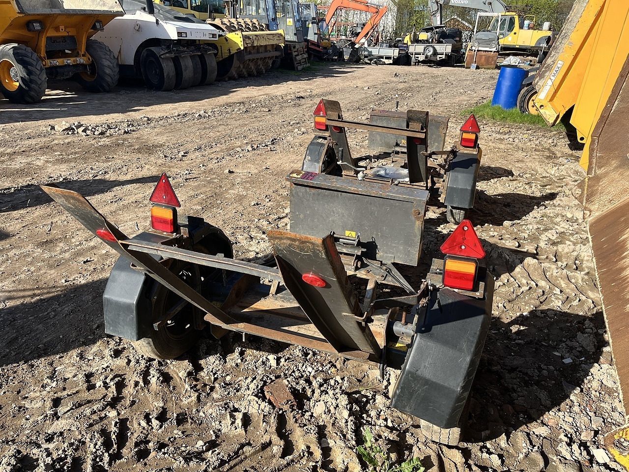 Mecalac MBR71 Trailer - Trailer untuk mesin konstruksi: gambar 3 Mecalac MBR71 Trailer - Trailer untuk mesin konstruksi: gambar 3