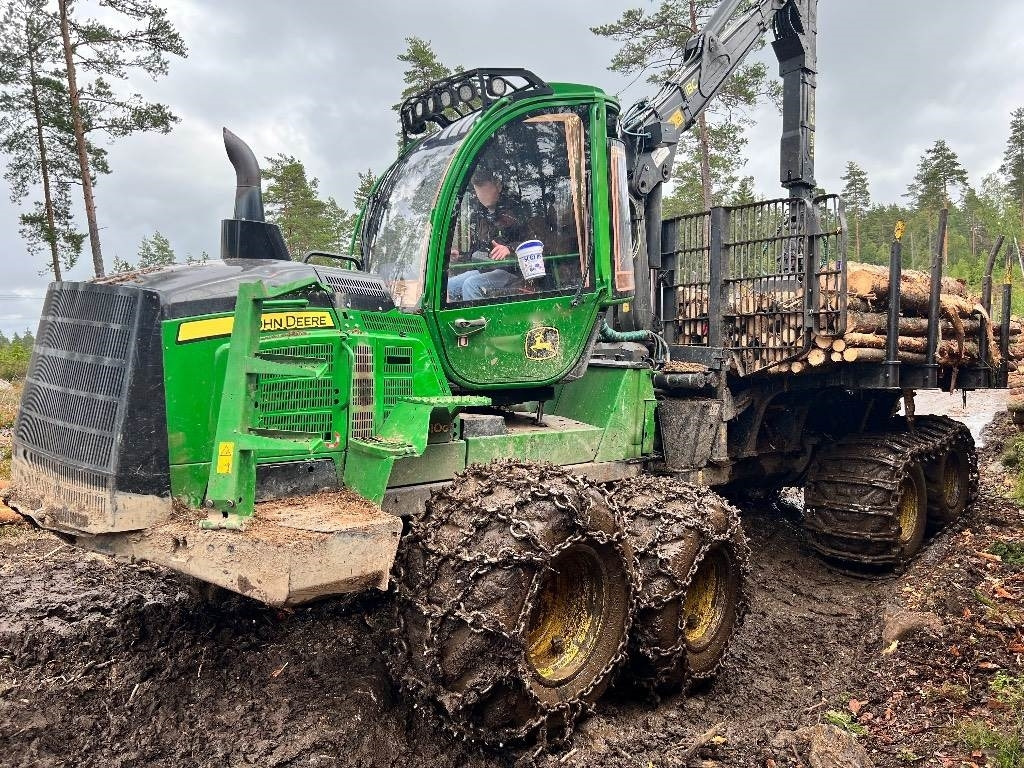 John Deere 1510 G - Forwarder: gambar 5 John Deere 1510 G - Forwarder: gambar 5