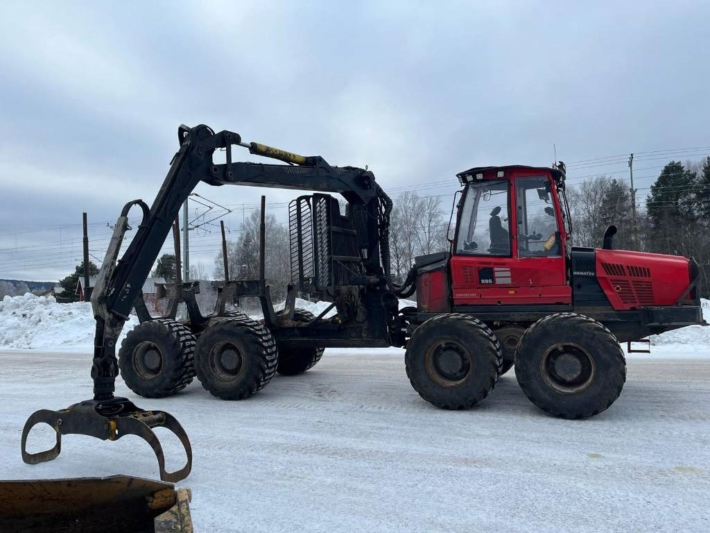 Komatsu 895 - Forwarder: gambar 3 Komatsu 895 - Forwarder: gambar 3