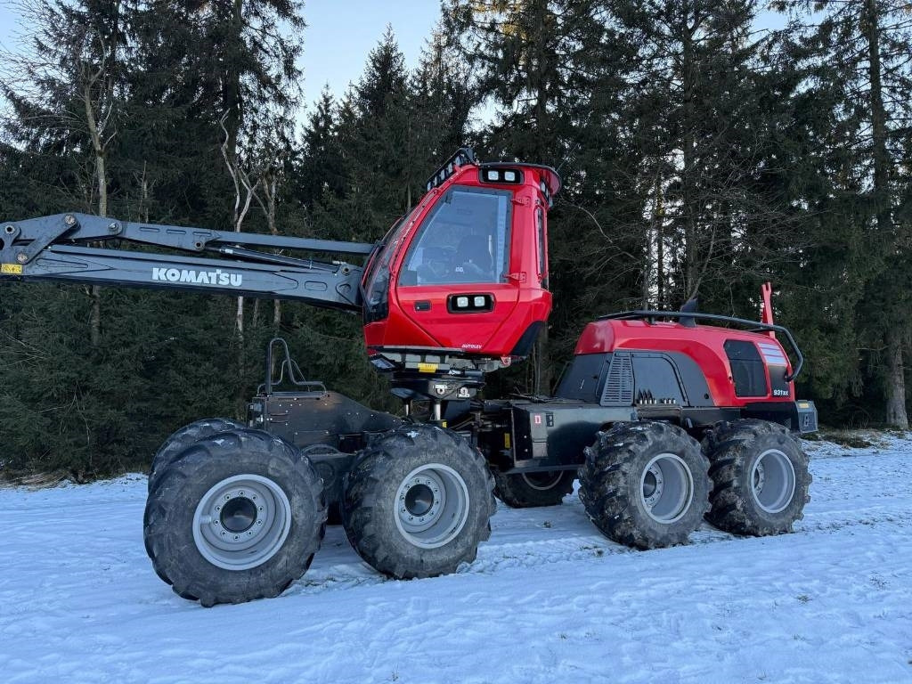 Peralatan pemanen Komatsu 931 XC: gambar 11 Peralatan pemanen Komatsu 931 XC: gambar 11