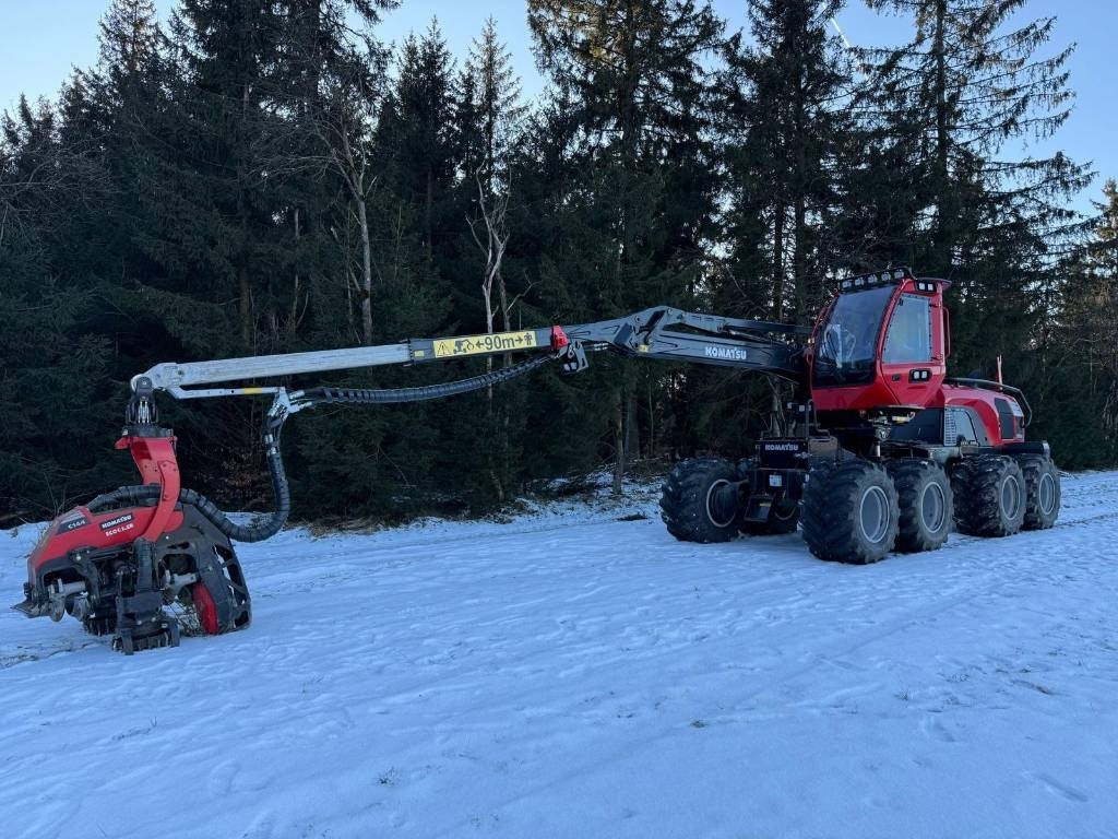 Peralatan pemanen Komatsu 931 XC: gambar 10 Peralatan pemanen Komatsu 931 XC: gambar 10