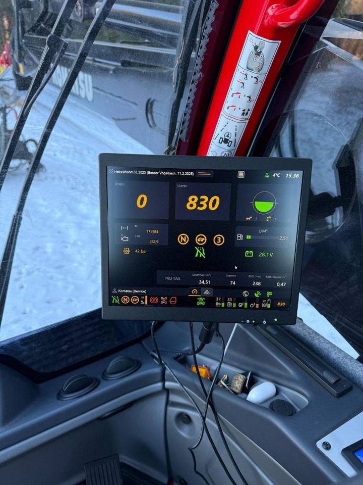 Peralatan pemanen Komatsu 931 XC: gambar 20 Peralatan pemanen Komatsu 931 XC: gambar 20