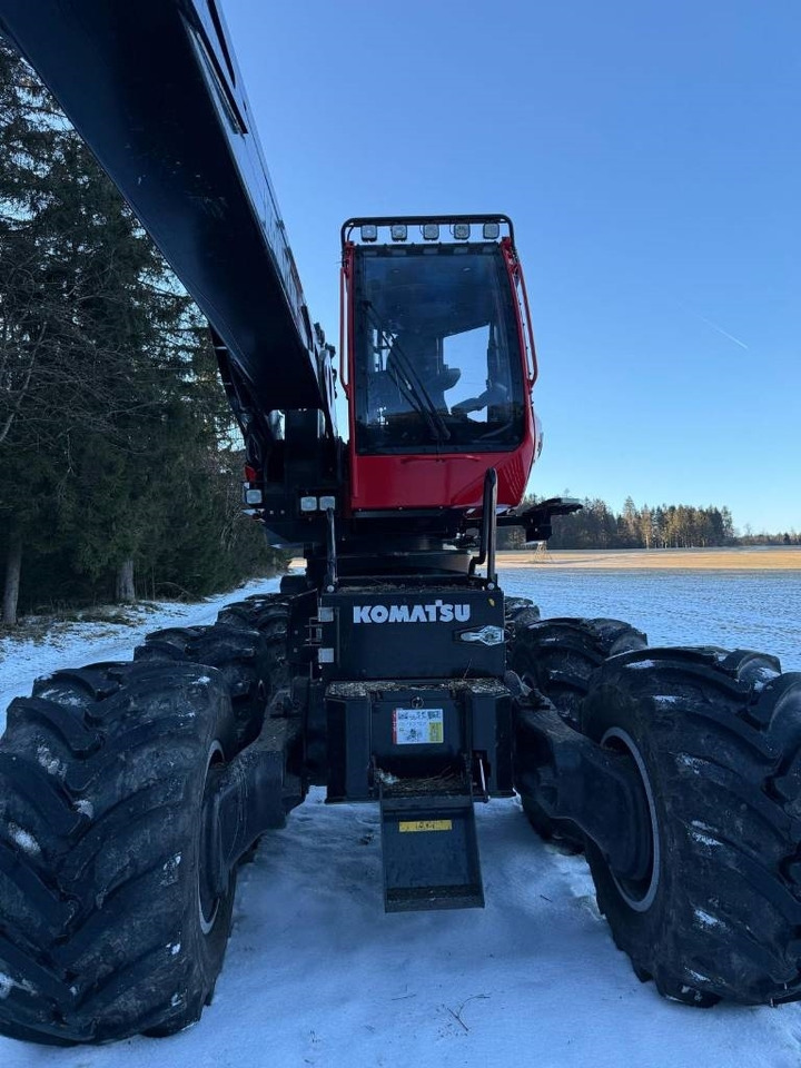 Peralatan pemanen Komatsu 931 XC: gambar 8 Peralatan pemanen Komatsu 931 XC: gambar 8