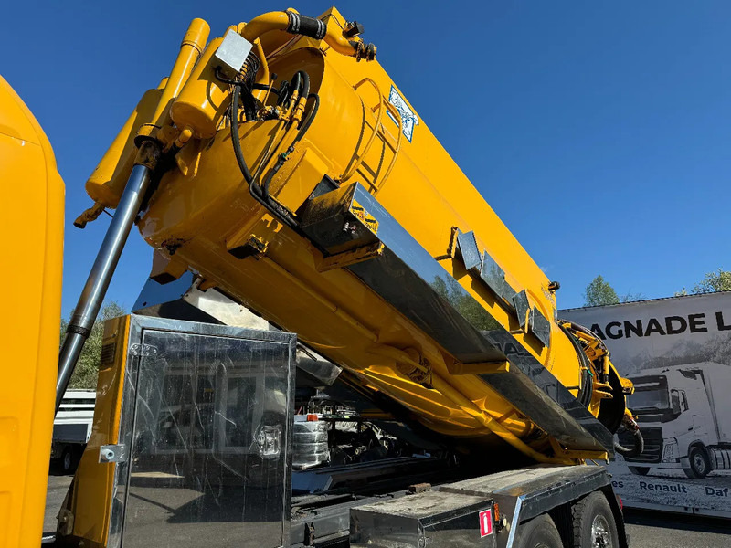 Scania P400 ADR, Combi Vacuum/Pressure 14m3 (2+4+8), 2009 - Truk vakum: gambar 4 Scania P400 ADR, Combi Vacuum/Pressure 14m3 (2+4+8), 2009 - Truk vakum: gambar 4