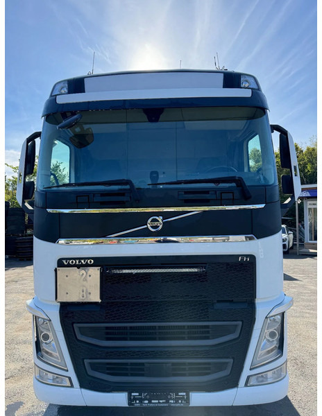 Volvo FH 540 Chassi (former Tank-truck), ADR, Hydraulics, FR: 2020 - Truk sasis: gambar 2 Volvo FH 540 Chassi (former Tank-truck), ADR, Hydraulics, FR: 2020 - Truk sasis: gambar 2