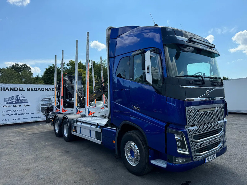 Volvo FH 6x4, Timber-truck + Jonsered 1080, 2017 - Truk logging, Truk derek: gambar 1 Volvo FH 6x4, Timber-truck + Jonsered 1080, 2017 - Truk logging, Truk derek: gambar 1
