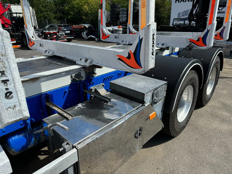 Volvo FH 6x4, Timber-truck + Jonsered 1080, 2017 - Truk logging, Truk derek: gambar 4 Volvo FH 6x4, Timber-truck + Jonsered 1080, 2017 - Truk logging, Truk derek: gambar 4