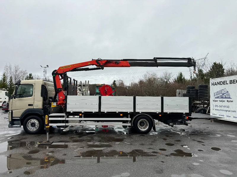 Volvo FM 11.330 4x2, Flatbed-truck with 18t/m Crane, 2014 - Truk flatbed, Truk derek: gambar 4 Volvo FM 11.330 4x2, Flatbed-truck with 18t/m Crane, 2014 - Truk flatbed, Truk derek: gambar 4