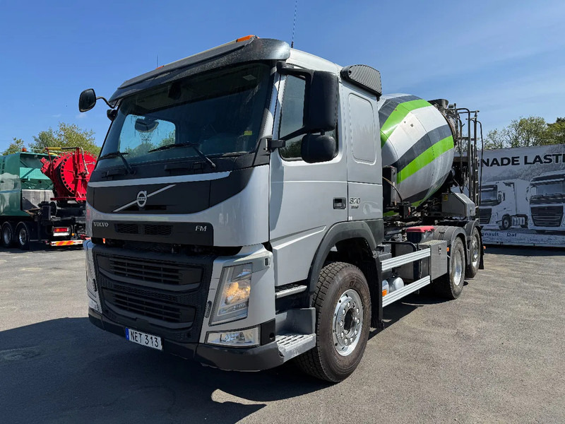 Volvo FM 370 6x2*4, 8m3 Mixer with Hyrdaul.-slide, 2016 - Truk pengaduk beton: gambar 3 Volvo FM 370 6x2*4, 8m3 Mixer with Hyrdaul.-slide, 2016 - Truk pengaduk beton: gambar 3