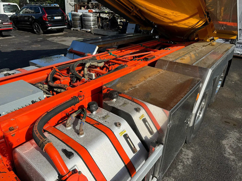 Volvo FMX 450 6x2*4, Combi Sludge / High Pressure-truck, 2017 - Truk vakum: gambar 4 Volvo FMX 450 6x2*4, Combi Sludge / High Pressure-truck, 2017 - Truk vakum: gambar 4