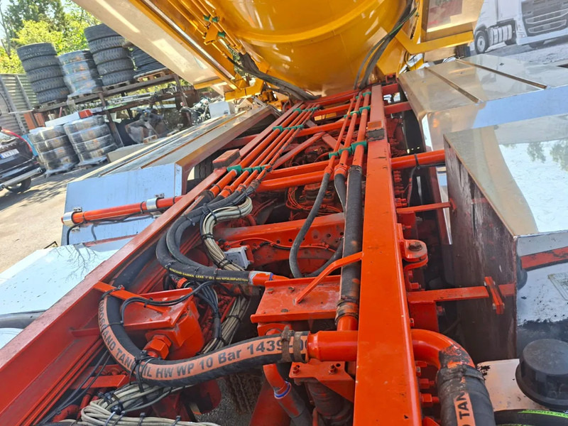 Volvo FMX 450 Combi Vacuum/Pressure 14m3 (1,5 + 12,5m3), 2017 - Truk vakum: gambar 5 Volvo FMX 450 Combi Vacuum/Pressure 14m3 (1,5 + 12,5m3), 2017 - Truk vakum: gambar 5