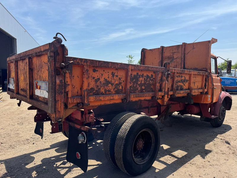 BERLIET L62 **4CYL-BENNE** - Truk jungkit: gambar 5 BERLIET L62 **4CYL-BENNE** - Truk jungkit: gambar 5