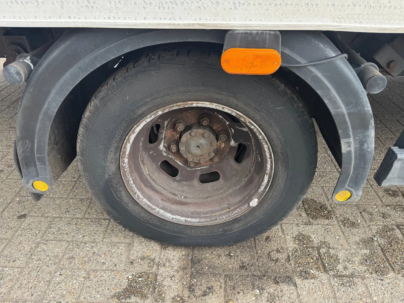 Iveco Daily **35C12-BOX+LIFT** - Van box: gambar 4 Iveco Daily **35C12-BOX+LIFT** - Van box: gambar 4