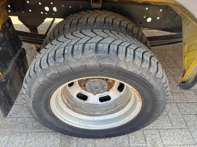 Iveco Daily **50C17-MAXI-EURO 5-AC** - Van panel: gambar 4 Iveco Daily **50C17-MAXI-EURO 5-AC** - Van panel: gambar 4