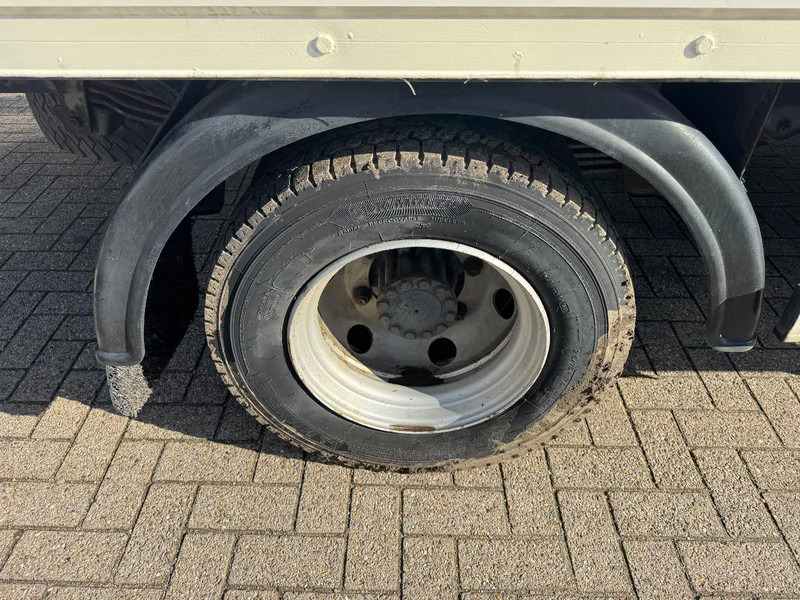 MAN 8.163 **BELGIAN TRUCK-FULL STEEL SUSPENSION** - Truk box: gambar 4 MAN 8.163 **BELGIAN TRUCK-FULL STEEL SUSPENSION** - Truk box: gambar 4