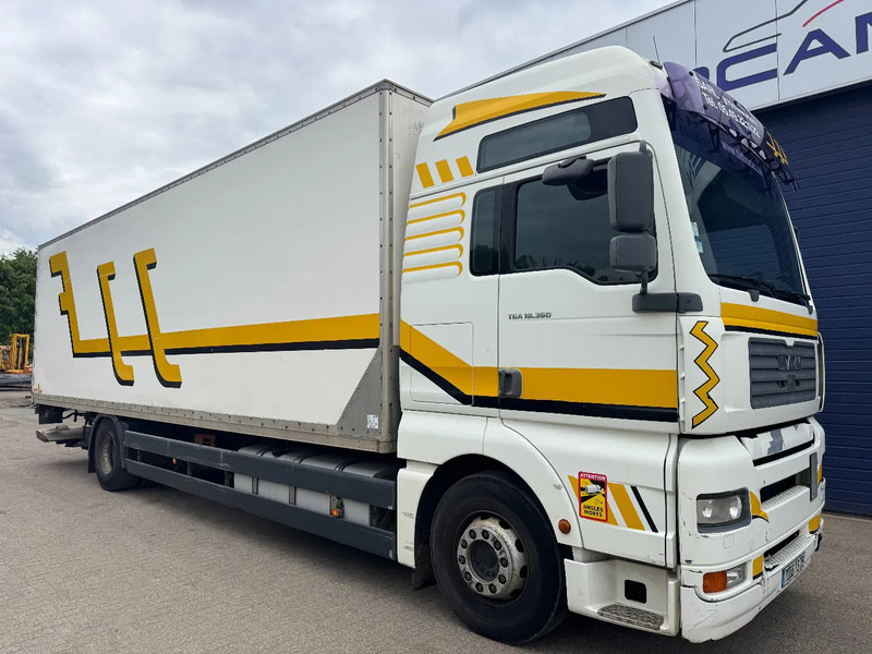 MAN TGA 18.360 **MANUAL GEARBOX-BOITE MANUELLE** - Truk box: gambar 3 MAN TGA 18.360 **MANUAL GEARBOX-BOITE MANUELLE** - Truk box: gambar 3