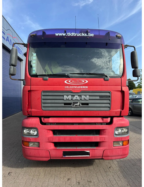 MAN TGA 26.350 **6X2-BELGIAN TRUCK** - Truk box: gambar 2 MAN TGA 26.350 **6X2-BELGIAN TRUCK** - Truk box: gambar 2