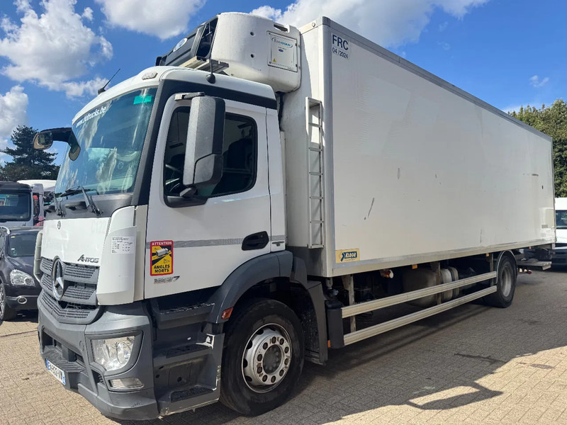 Mercedes-Benz Antos 1827 **BLUETEC 6-FRENCH TRUCK-8,70L BOX** - Truk berpendingin: gambar 1 Mercedes-Benz Antos 1827 **BLUETEC 6-FRENCH TRUCK-8,70L BOX** - Truk berpendingin: gambar 1