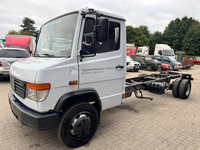 Truk sasis Mercedes-Benz VARIO 815D **CHASSIS-VARIO 815D**: gambar 1