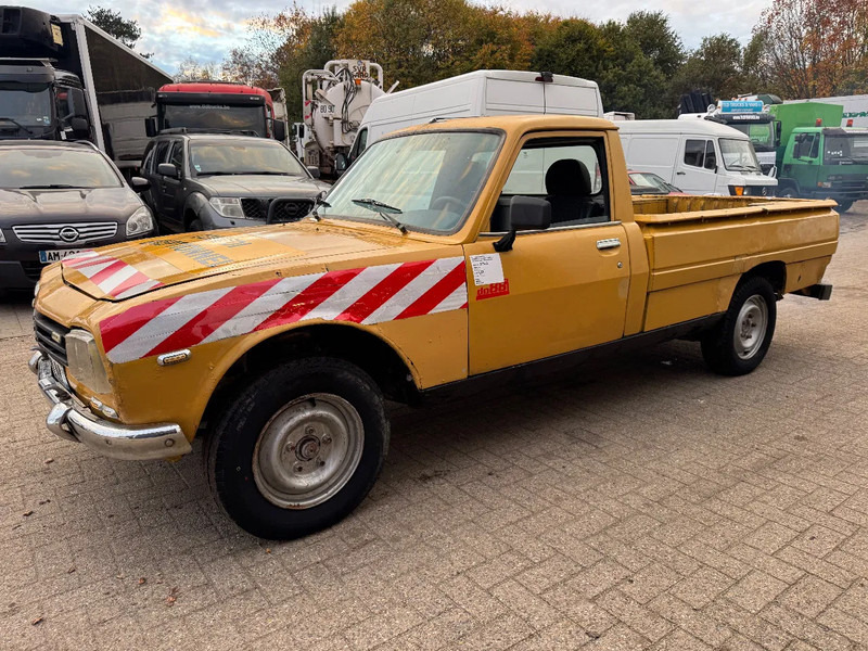 Peugeot 504 **DIESEL-FRENCH ORIGIN** - Van flatbed: gambar 1 Peugeot 504 **DIESEL-FRENCH ORIGIN** - Van flatbed: gambar 1