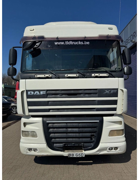 DAF XF 105.460 **EURO 5-RETARDER** - Tractor head: gambar 3 DAF XF 105.460 **EURO 5-RETARDER** - Tractor head: gambar 3