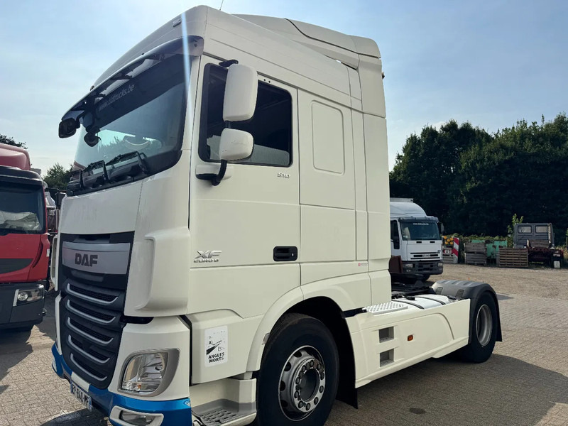 DAF XF 510 **EURO 6-CLEAN TRUCK** - Tractor head: gambar 1 DAF XF 510 **EURO 6-CLEAN TRUCK** - Tractor head: gambar 1