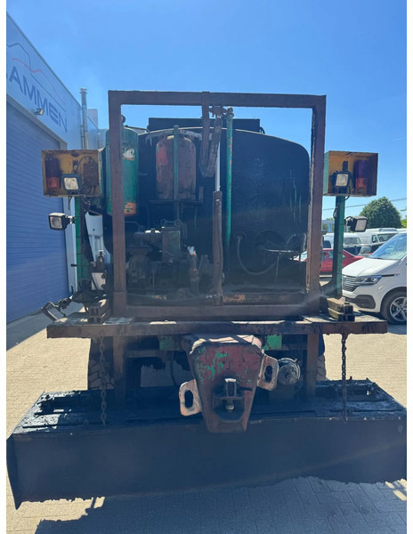 Unimog 424 **BITUMTANK-GOUDRONEUSE** - Truk: gambar 5 Unimog 424 **BITUMTANK-GOUDRONEUSE** - Truk: gambar 5