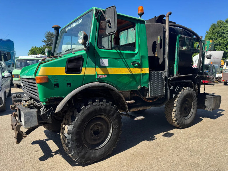 Unimog 424 **BITUMTANK-GOUDRONEUSE** - Truk: gambar 1 Unimog 424 **BITUMTANK-GOUDRONEUSE** - Truk: gambar 1