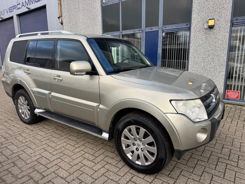Mitsubishi Pajero **3200TD-AUTOMAAT-AC-TOPSHAPE-LICHTE VRACHT** - Van pengiriman: gambar 3 Mitsubishi Pajero **3200TD-AUTOMAAT-AC-TOPSHAPE-LICHTE VRACHT** - Van pengiriman: gambar 3