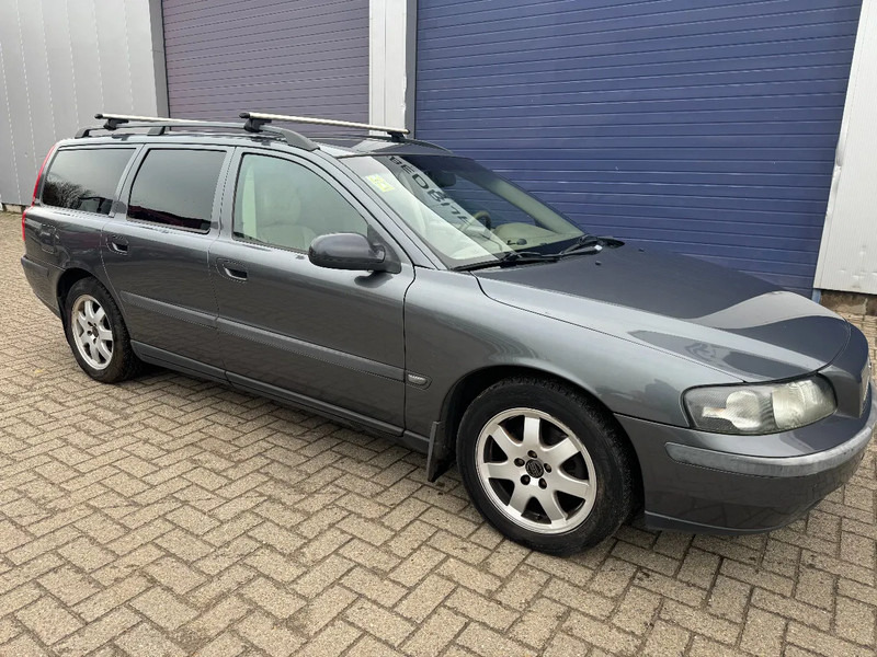 Volvo V70 V70 - Mobil: gambar 1 Volvo V70 V70 - Mobil: gambar 1