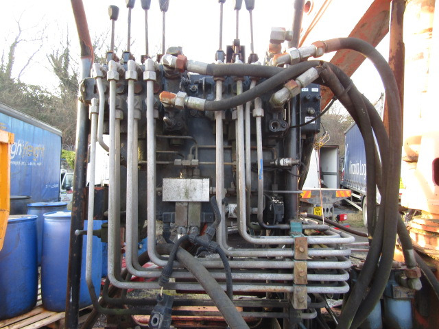 ATLAS 95.1 BUCKET CRANE 2001 WORKING WHEN REMOVED COMPLETE (PIPED FOR GRAB) - Derek pemuat: gambar 3 ATLAS 95.1 BUCKET CRANE 2001 WORKING WHEN REMOVED COMPLETE (PIPED FOR GRAB) - Derek pemuat: gambar 3