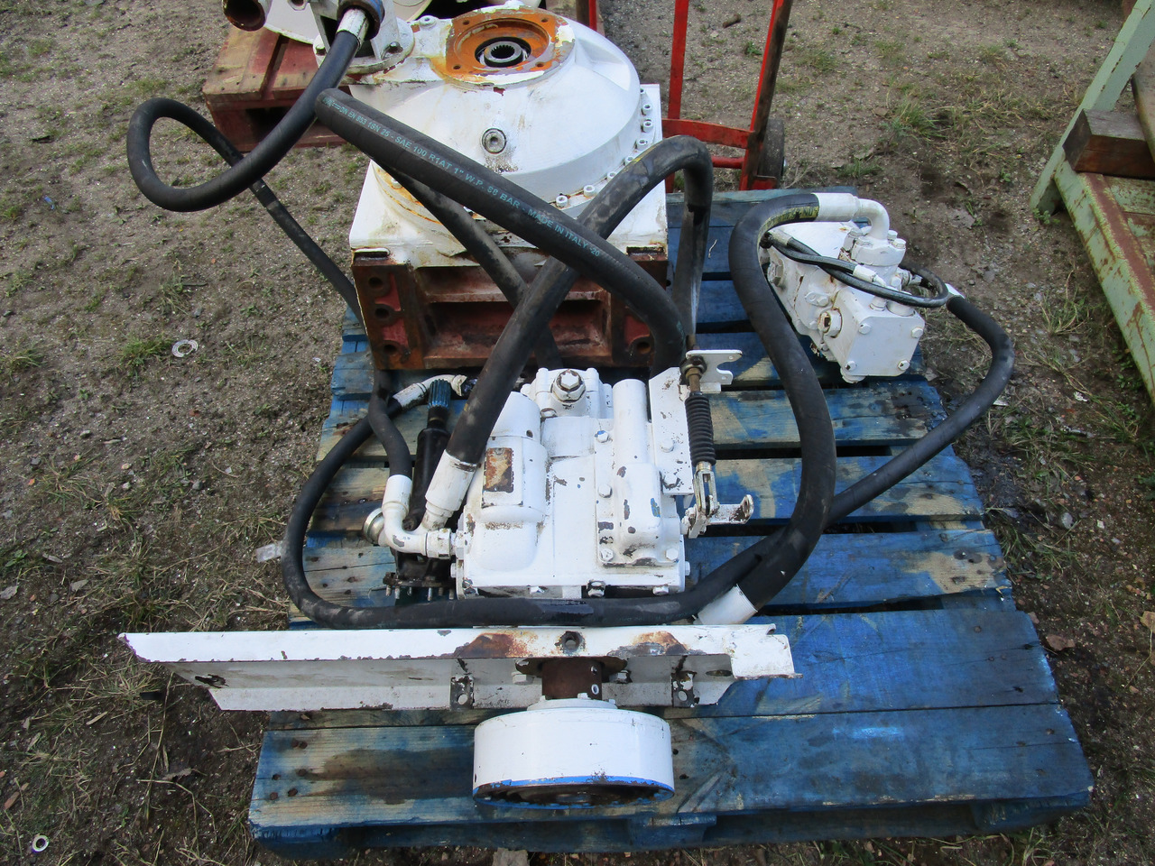 CONCRETE MIXER DRIVELINE & GEARBOX COMPLETE - Gearbox untuk Kendaraan Kota/ Khusus: gambar 1 CONCRETE MIXER DRIVELINE & GEARBOX COMPLETE - Gearbox untuk Kendaraan Kota/ Khusus: gambar 1