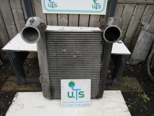 DAF CF 75 INTERCOOLER P/NO 1371318 - Radiator untuk Truk: gambar 2 DAF CF 75 INTERCOOLER P/NO 1371318 - Radiator untuk Truk: gambar 2