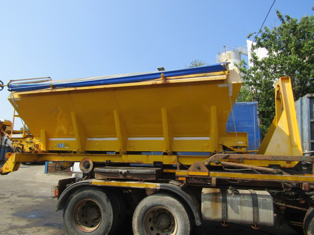 ECON GRITTER BODY ON ROLL OFF FRAME 8X4 (W/ SELF CONTAINED DIESEL DONKEY ENGINE) - Penyebar pasir/ Garam: gambar 5 ECON GRITTER BODY ON ROLL OFF FRAME 8X4 (W/ SELF CONTAINED DIESEL DONKEY ENGINE) - Penyebar pasir/ Garam: gambar 5