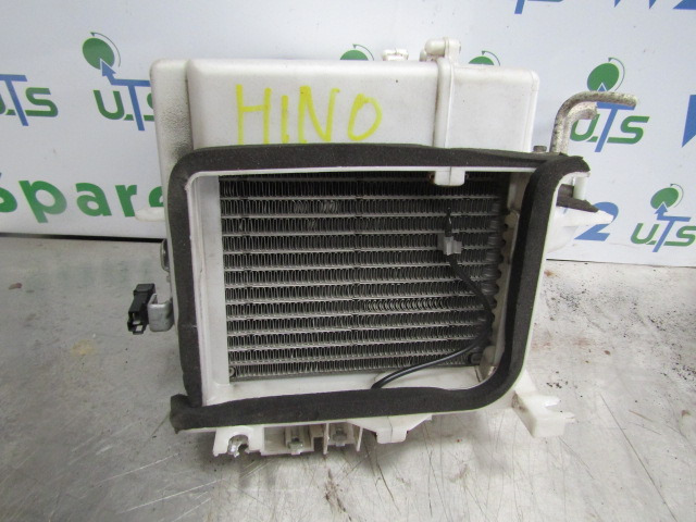 HINO 300 SERIES (N04C) HEATER MATRIX - Suku Cadang Mesin untuk Truk: gambar 1 HINO 300 SERIES (N04C) HEATER MATRIX - Suku Cadang Mesin untuk Truk: gambar 1