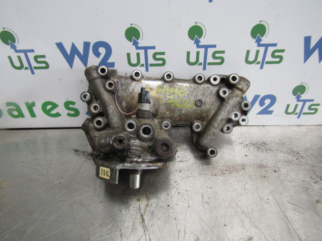 HINO 300 SERIES OIL FILTER / COOLER HOUSING - Suku Cadang Mesin untuk Truk: gambar 1 HINO 300 SERIES OIL FILTER / COOLER HOUSING - Suku Cadang Mesin untuk Truk: gambar 1