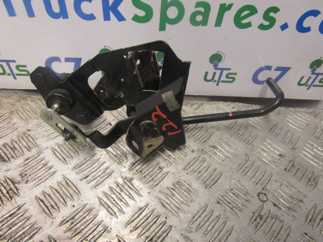 ISUZU N75 4HK1 THROTTLE PEDAL COMPLETE - Kabin dan interior untuk Truk: gambar 1 ISUZU N75 4HK1 THROTTLE PEDAL COMPLETE - Kabin dan interior untuk Truk: gambar 1