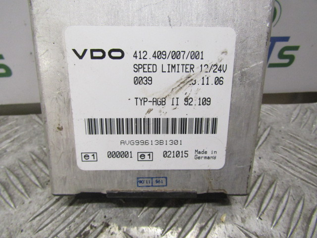 MAN TGA SPEED LIMITER CONTROL/ECU P/NO 412.409/007/001 - Sistem listrik untuk Truk: gambar 2 MAN TGA SPEED LIMITER CONTROL/ECU P/NO 412.409/007/001 - Sistem listrik untuk Truk: gambar 2