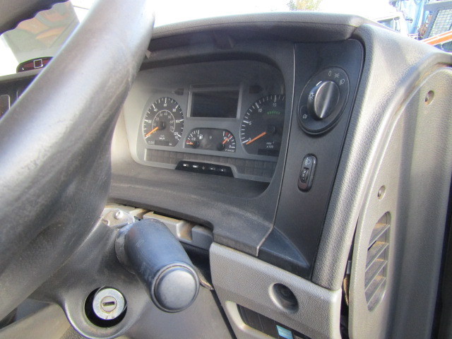 MERCEDES ATEGO 13TON CAB EX 2011 - Kabin untuk Truk: gambar 5 MERCEDES ATEGO 13TON CAB EX 2011 - Kabin untuk Truk: gambar 5