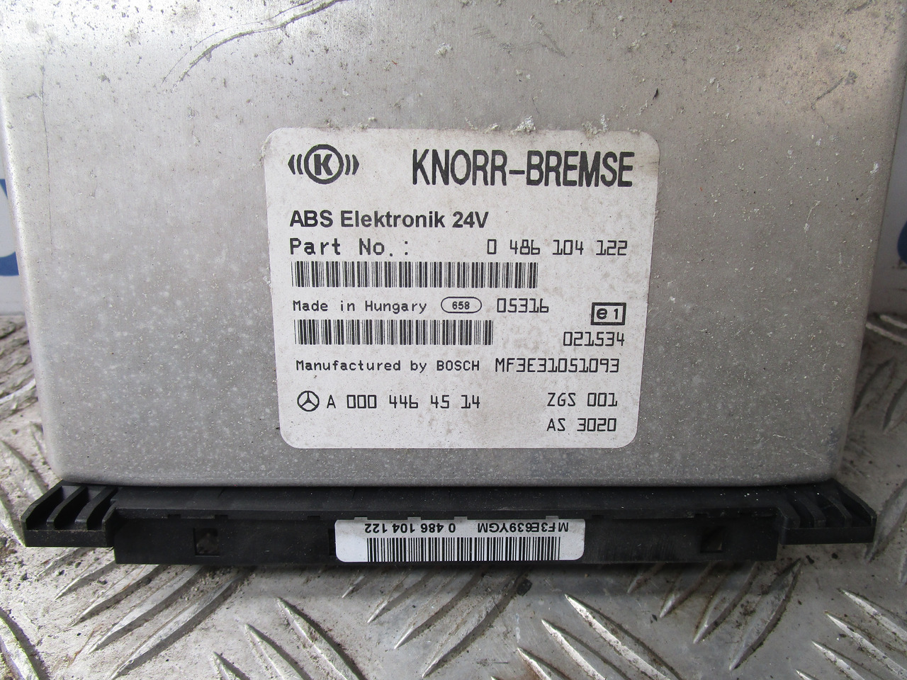 MERCEDES AXOR ABS ECU P/NO A0004464514 - Bagian Rem untuk Truk: gambar 2 MERCEDES AXOR ABS ECU P/NO A0004464514 - Bagian Rem untuk Truk: gambar 2