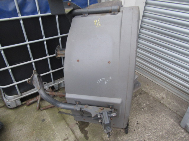 MERCEDES AXOR REAR CAB MUDGUARD & STAYS PASSENGER SIDE COMPLETE - Tubuh dan eksterior untuk Truk: gambar 2 MERCEDES AXOR REAR CAB MUDGUARD & STAYS PASSENGER SIDE COMPLETE - Tubuh dan eksterior untuk Truk: gambar 2