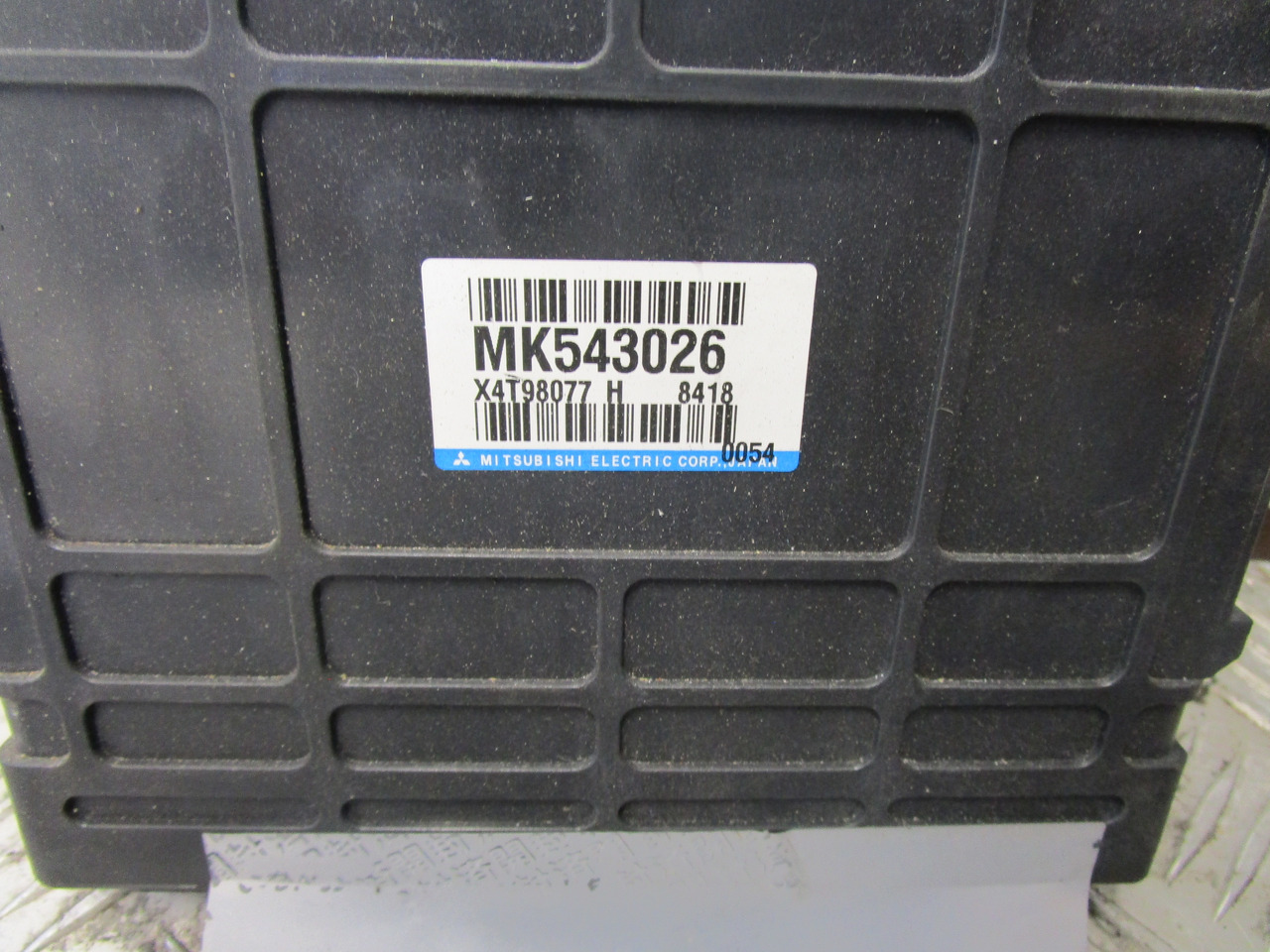 MITSUBISHI FUSO CONTROL UNIT P/NO MK543026 - Sistem listrik untuk Truk: gambar 2 MITSUBISHI FUSO CONTROL UNIT P/NO MK543026 - Sistem listrik untuk Truk: gambar 2