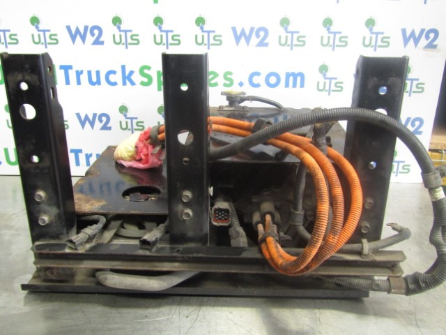 MITSUBISHI FUSO HYBRID POWER CHARGER UNIT - Sistem listrik untuk Truk: gambar 2 MITSUBISHI FUSO HYBRID POWER CHARGER UNIT - Sistem listrik untuk Truk: gambar 2