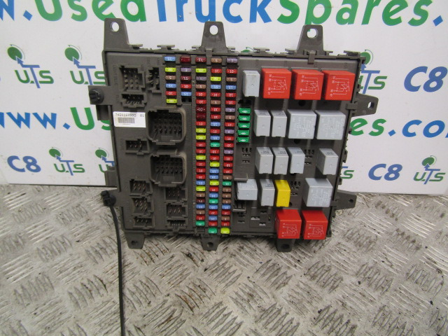 RENAULT MIDLUM DXI FUSE BOARD P/NO 7421169993-01 - Sistem listrik untuk Truk: gambar 1 RENAULT MIDLUM DXI FUSE BOARD P/NO 7421169993-01 - Sistem listrik untuk Truk: gambar 1