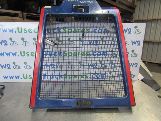 SCHMIDT SWINGO 2015 EURO 6 RADIATOR GRILL COMPLETE WITH STAYS - Kabin dan interior untuk Truk: gambar 1 SCHMIDT SWINGO 2015 EURO 6 RADIATOR GRILL COMPLETE WITH STAYS - Kabin dan interior untuk Truk: gambar 1