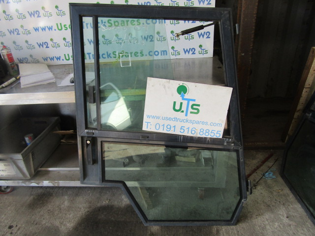 SCHMIDT SWINGO L/H DOOR COMPLETE - Kabin dan interior untuk Truk: gambar 1 SCHMIDT SWINGO L/H DOOR COMPLETE - Kabin dan interior untuk Truk: gambar 1