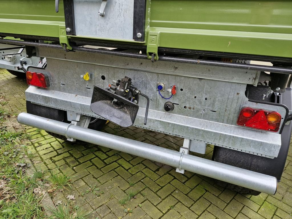Fliegl DK 160 FOX - Trailer jungkit pertanian/ Tempat sampah: gambar 4 Fliegl DK 160 FOX - Trailer jungkit pertanian/ Tempat sampah: gambar 4