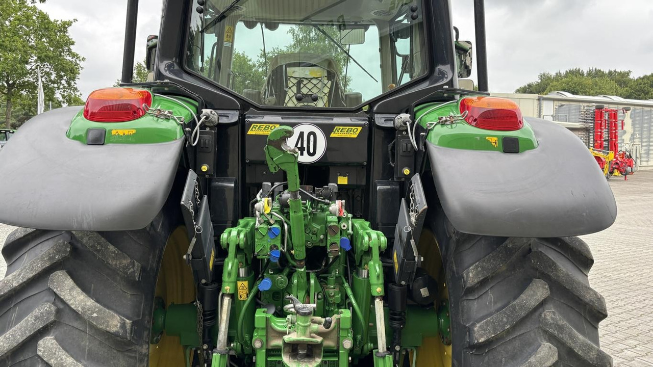 Traktor kota John Deere 6120M: gambar 26