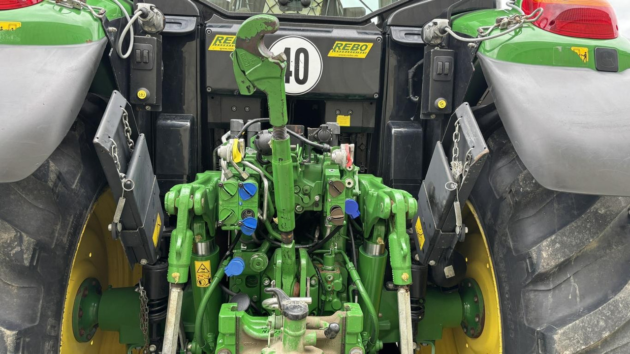 Traktor kota John Deere 6120M: gambar 16