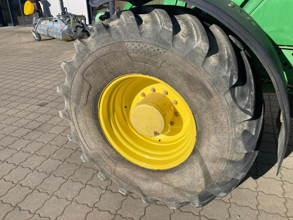 John Deere 6190R - Traktor: gambar 3 John Deere 6190R - Traktor: gambar 3